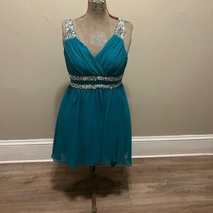 Elegant Teal Sleeveless Dress